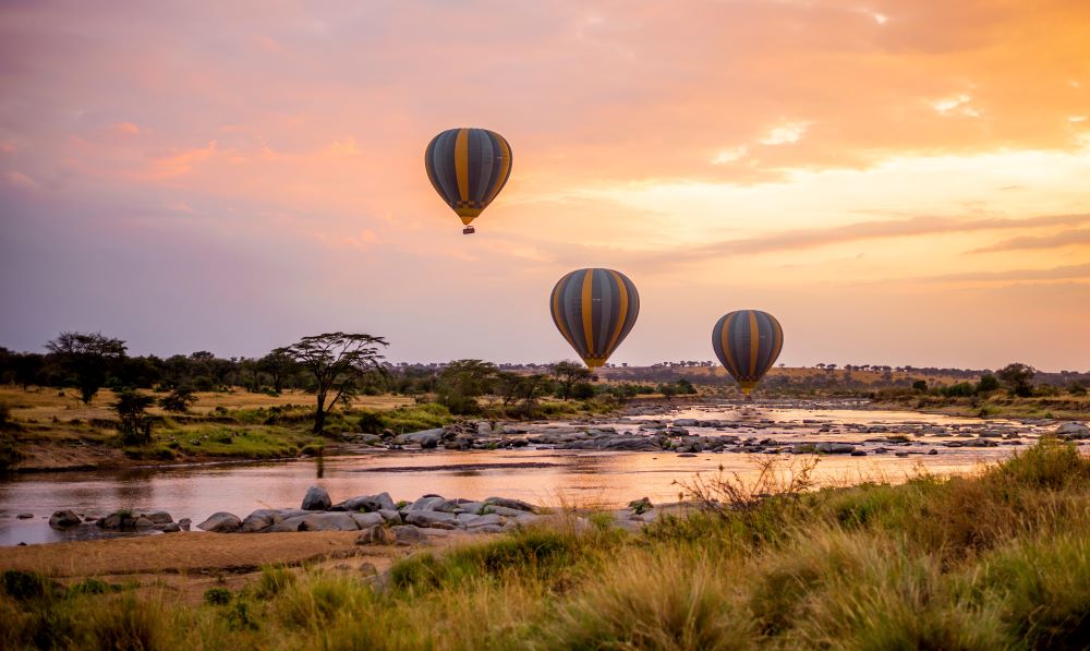 Heißluftballonfahrt über der Serengeti zum Sonnenaufgang