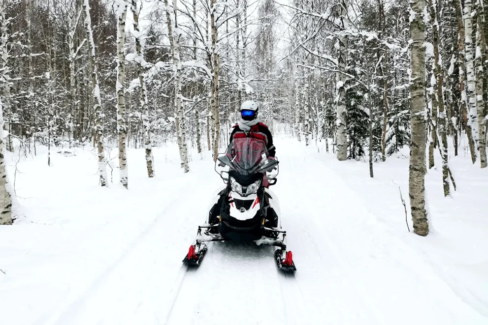 Schweden Aurora Safari Camp Nordlichter Tour Snowmobil