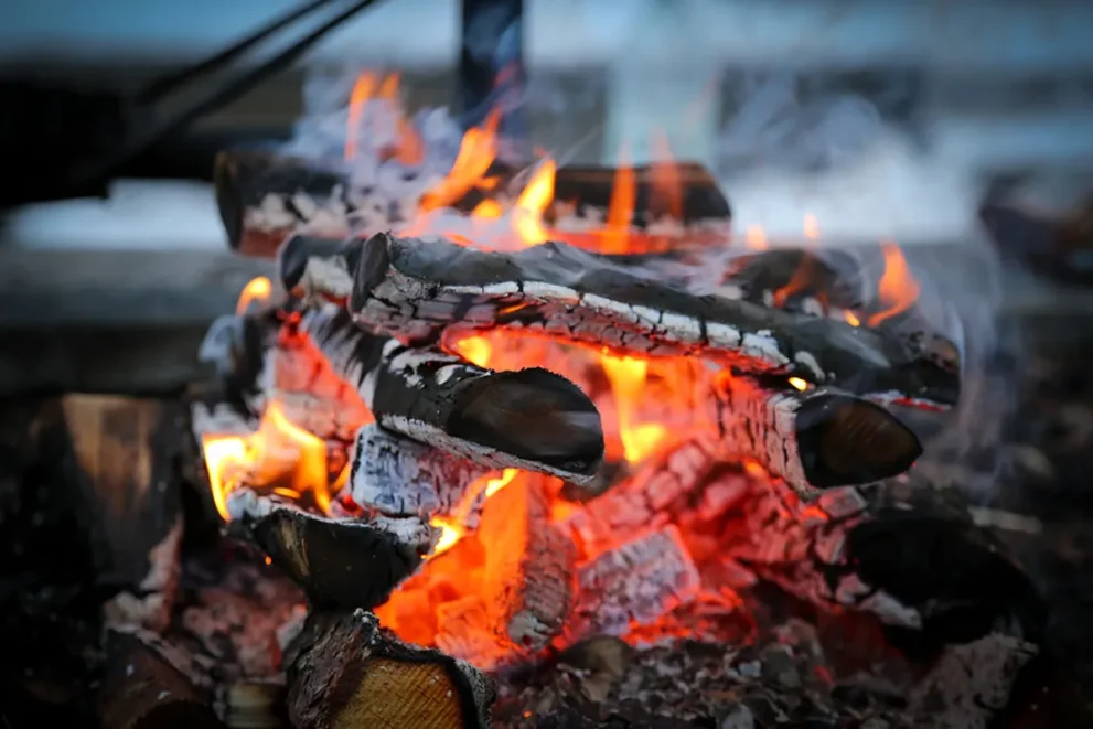 Schweden Nordlichtertour Feuer