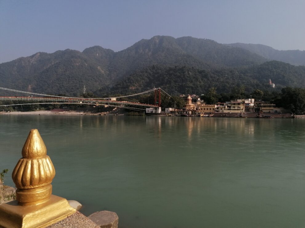 Yogareise Indien Rishikesh Shakiri Fluss