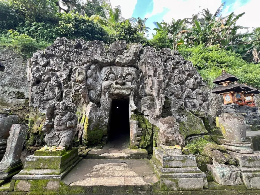Bali Eingang Höhle